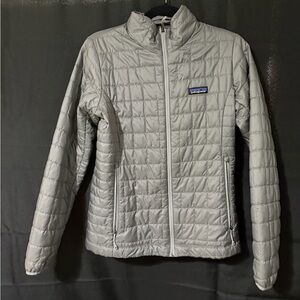 Patagonia Gray Quilted Women's Puffer Jacket